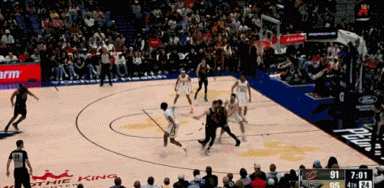 哈登末节暴走率队逆转 骑士双枪合力擒鹈鹕