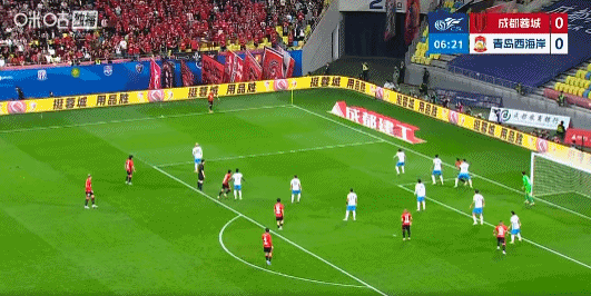 成都蓉城外援席尔瓦独造两球，助球队大胜青岛