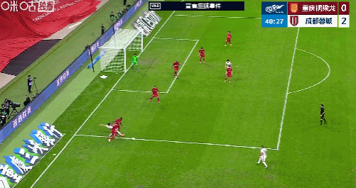 成都蓉城外援席尔瓦独造两球，助球队大胜青岛